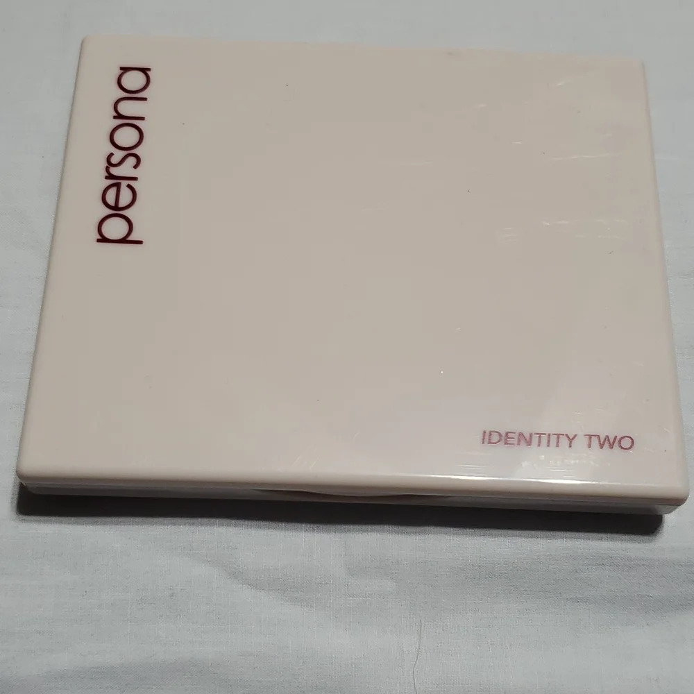 Persona identity two pallet new!